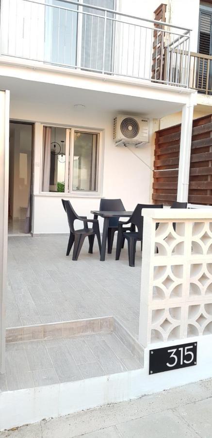 Eros Maisonette In Latchi Area Just 700 Meters Or One-Minute Drive From Polis Municipal Beach 외부 사진